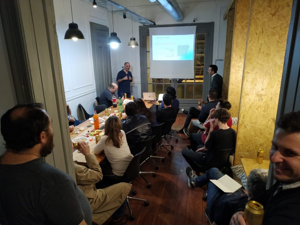 Meetup de Argentina Virtual en el espacio de coworking de Ronda